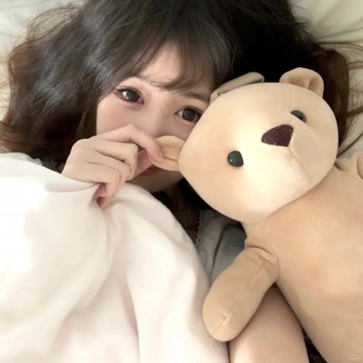 "女毕业生"